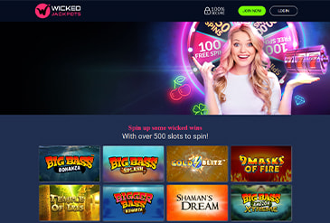 Wicked Jackpots homepage displaying the casino welcome bonus.